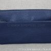 avant pochette portée travers compagnon femme en cuir bleu marine