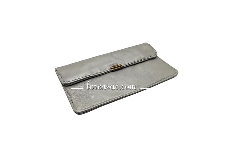 grand porte monnaie femme plat en cuir souple gris argent