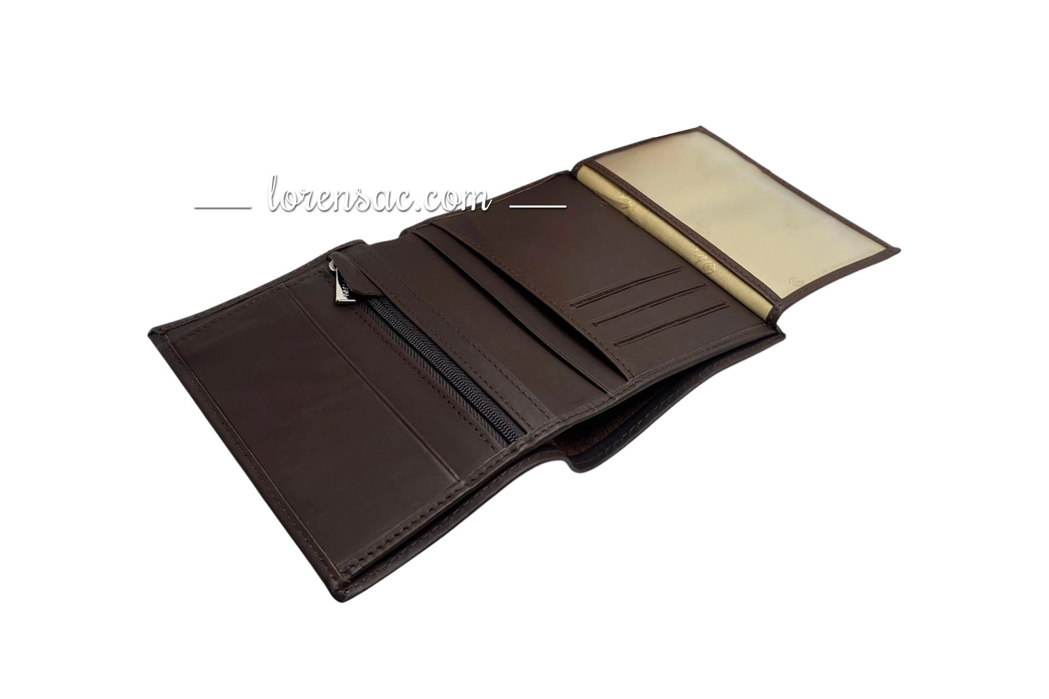 Portefeuille homme cuir trois volets – cuir de qualité, finitions soignées et allure chic. Portefeuille homme cuir trois volets, modèle raffiné en cuir pleine fleur.