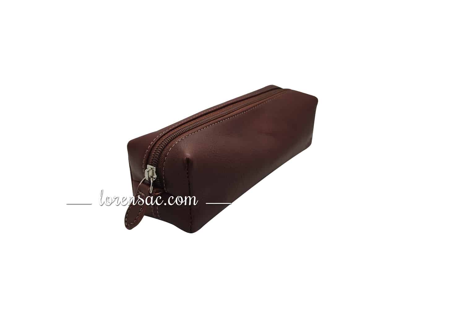 Face avant de la grande trousse en cuir véritable de couleur marron