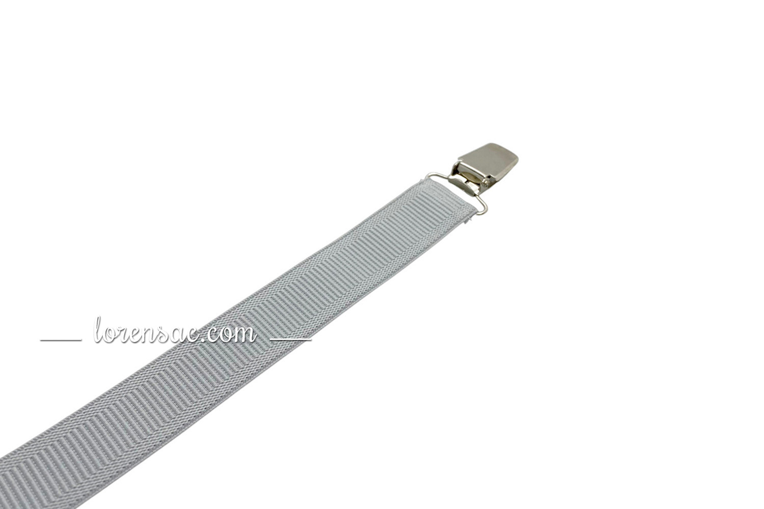 Bretelle homme grise – élégante, réglable et fabriquée en France, idéale pour un mariage. Bretelle en tissu élastique, ton gris clair.